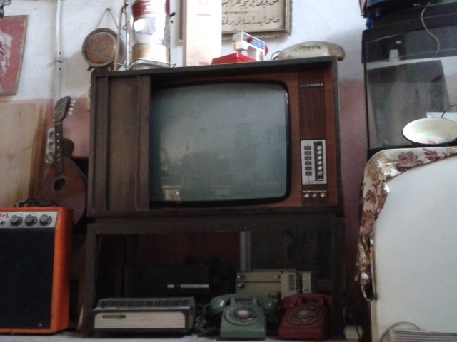 Antika telefunken storlu ayaklı  televizyon
