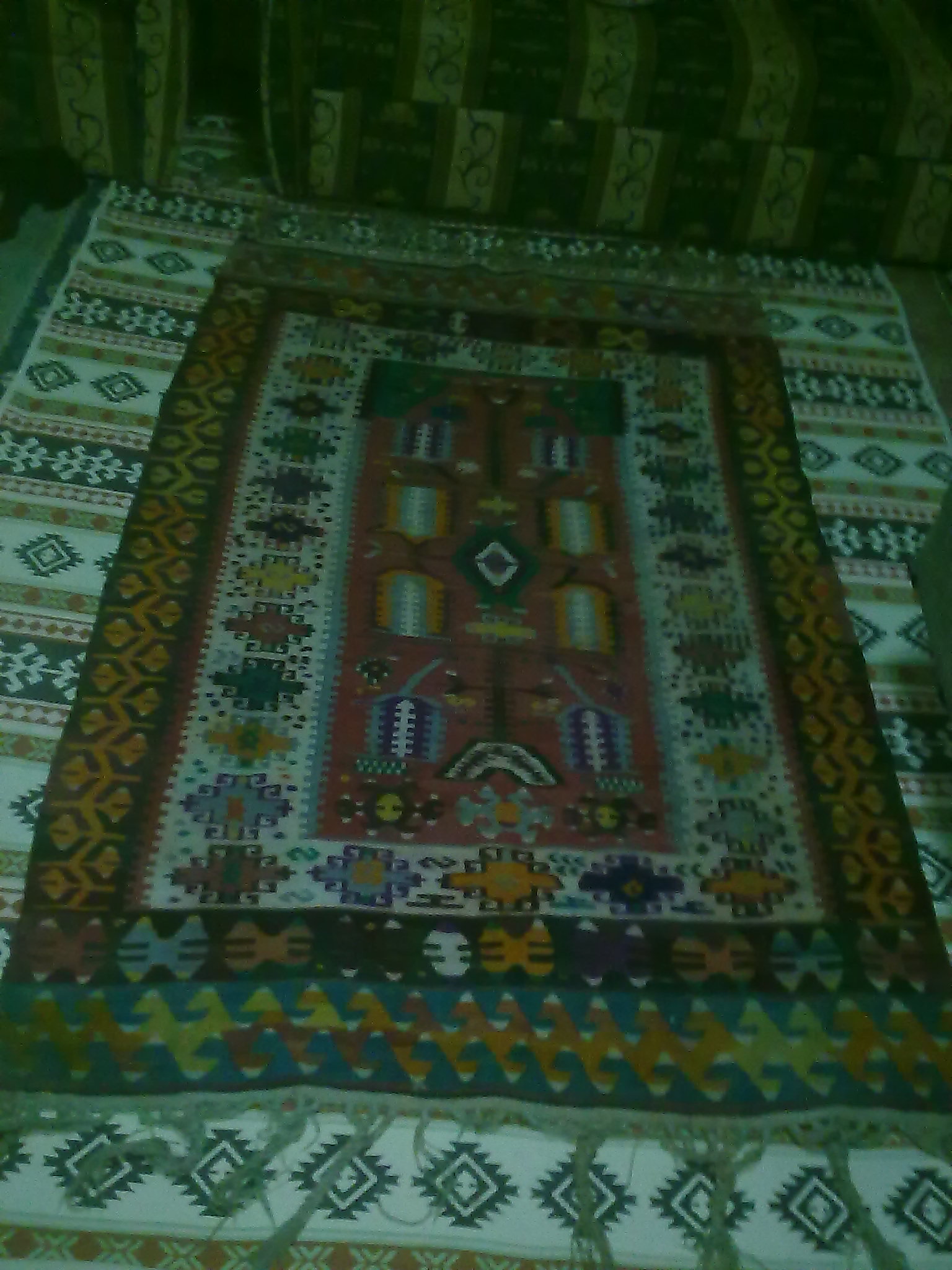 antika kilim