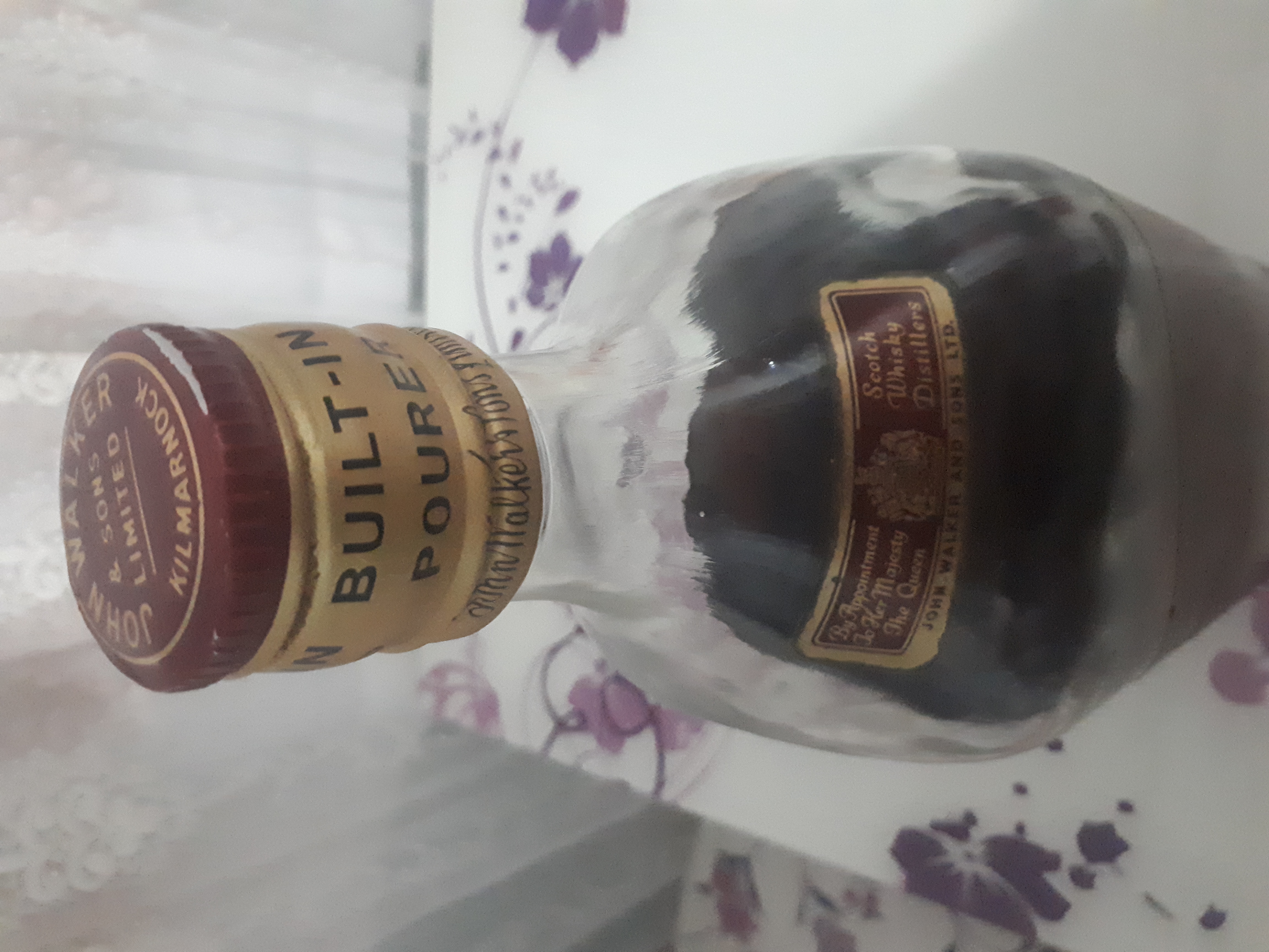 Johnnie Walker Red Rabel
