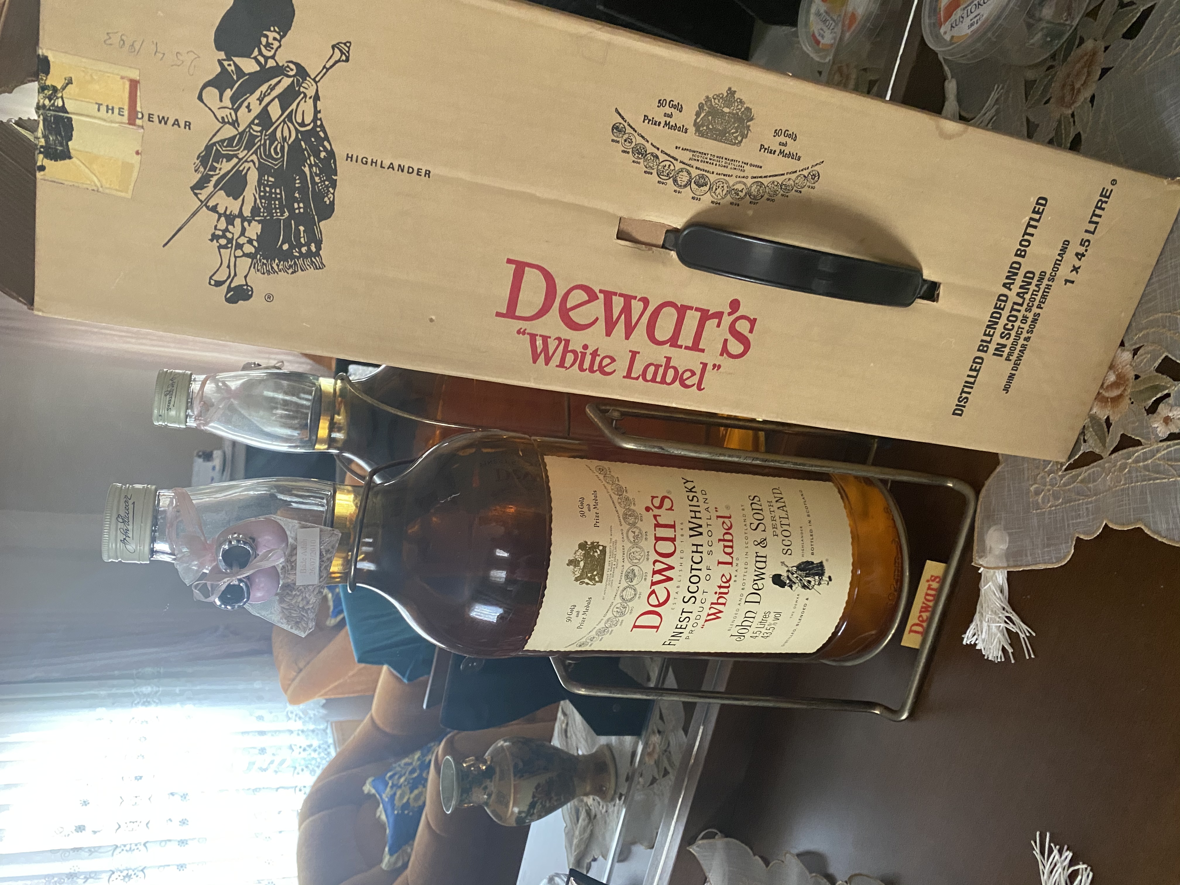Dewar’s white Label