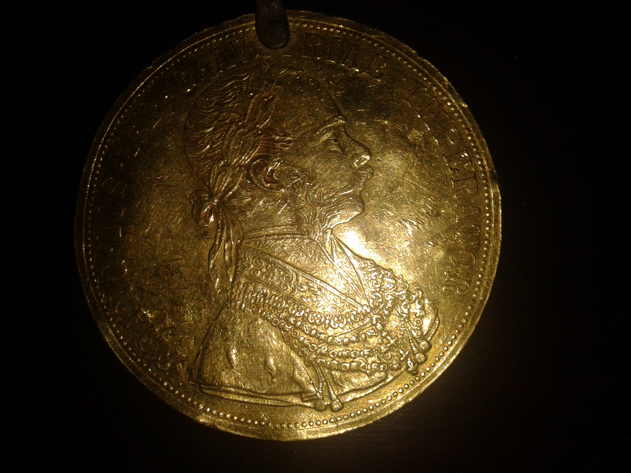 MACAR PARASI