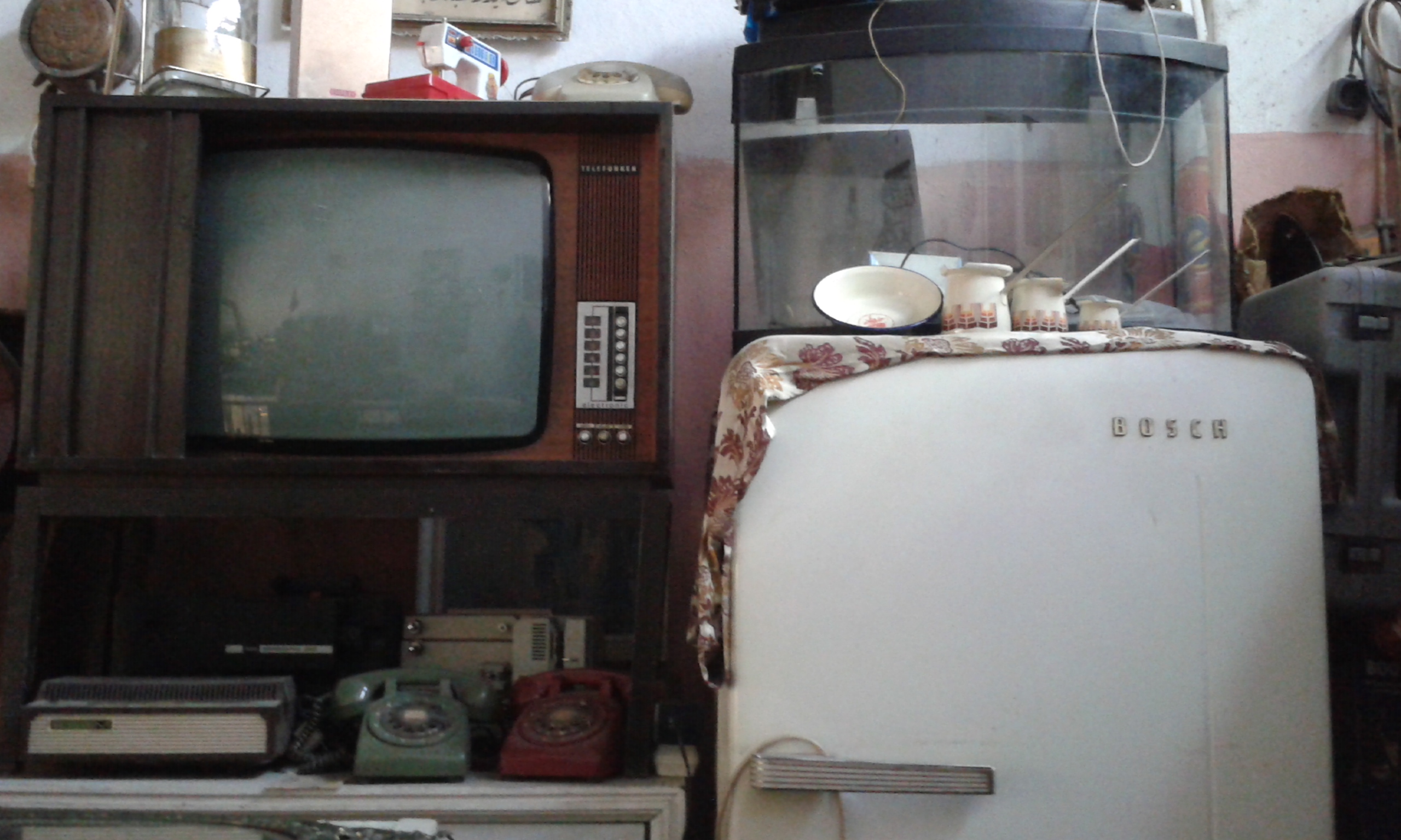 Antika telefunken storlu ayaklı  televizyon