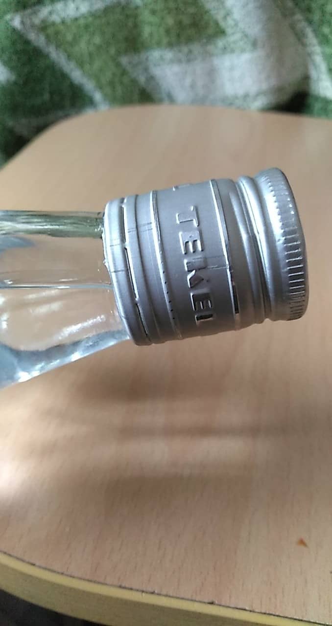 YENİ RAKI (YILLANMIŞ) Tahmini Yaşı 25/30 Yıllıktır. Açılmamıştır. Köy Evi Yıkımında Çıkmıştır. 05378712690