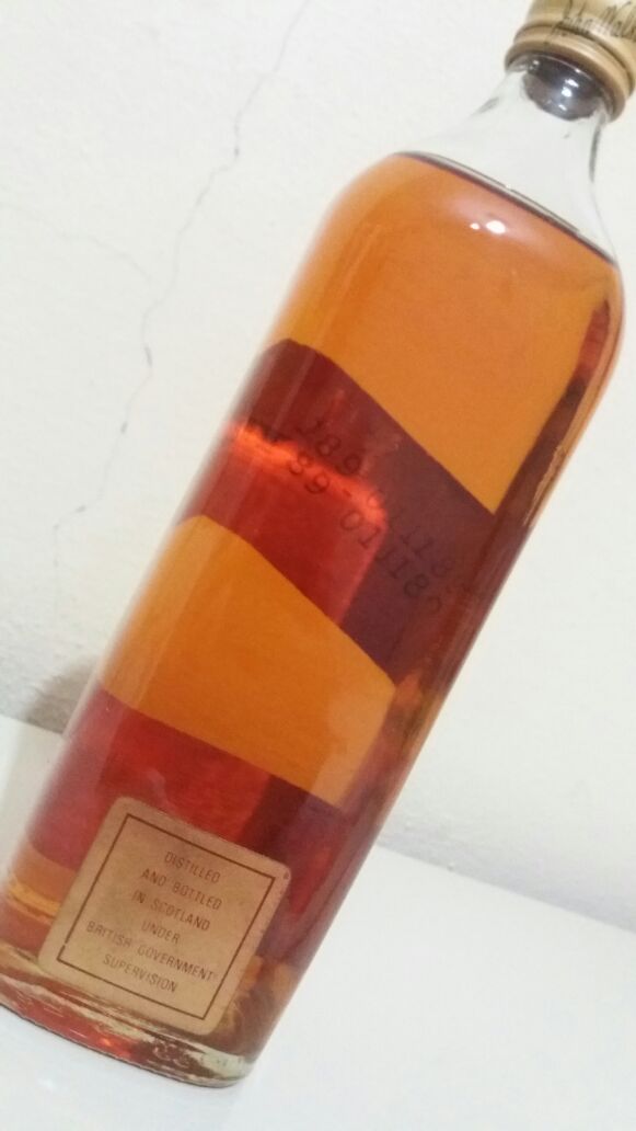 JOHNNİE WALKER RED LABEL OLD SCOTCH WHİSKY 80'Lİ YILLARA AİT