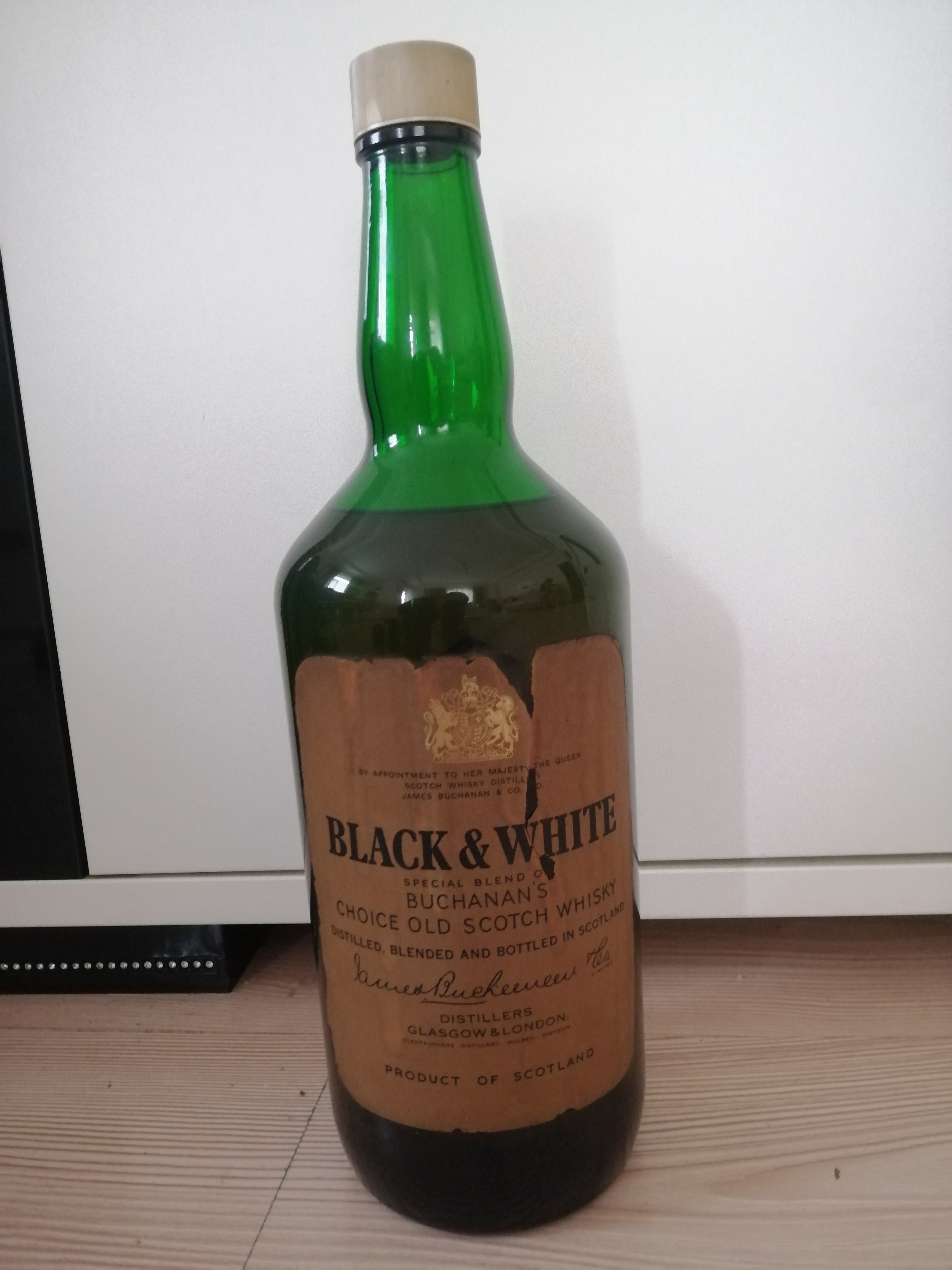BLACK&WHİTE Scotch Whiskey 3,5 Litre