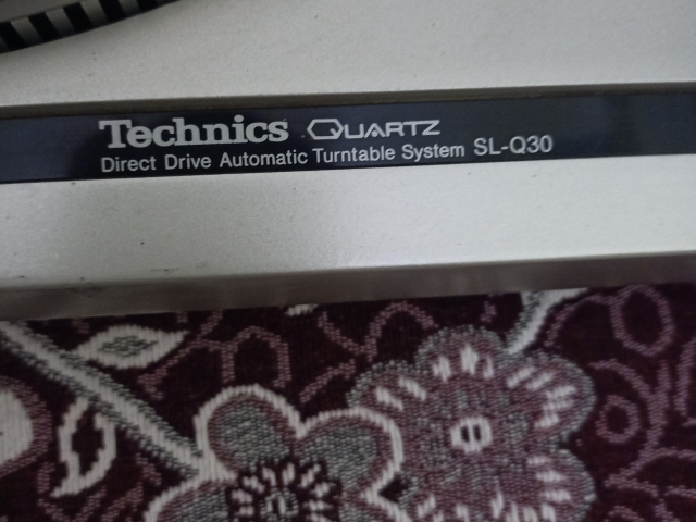 Technics SL-Q30 Turntable