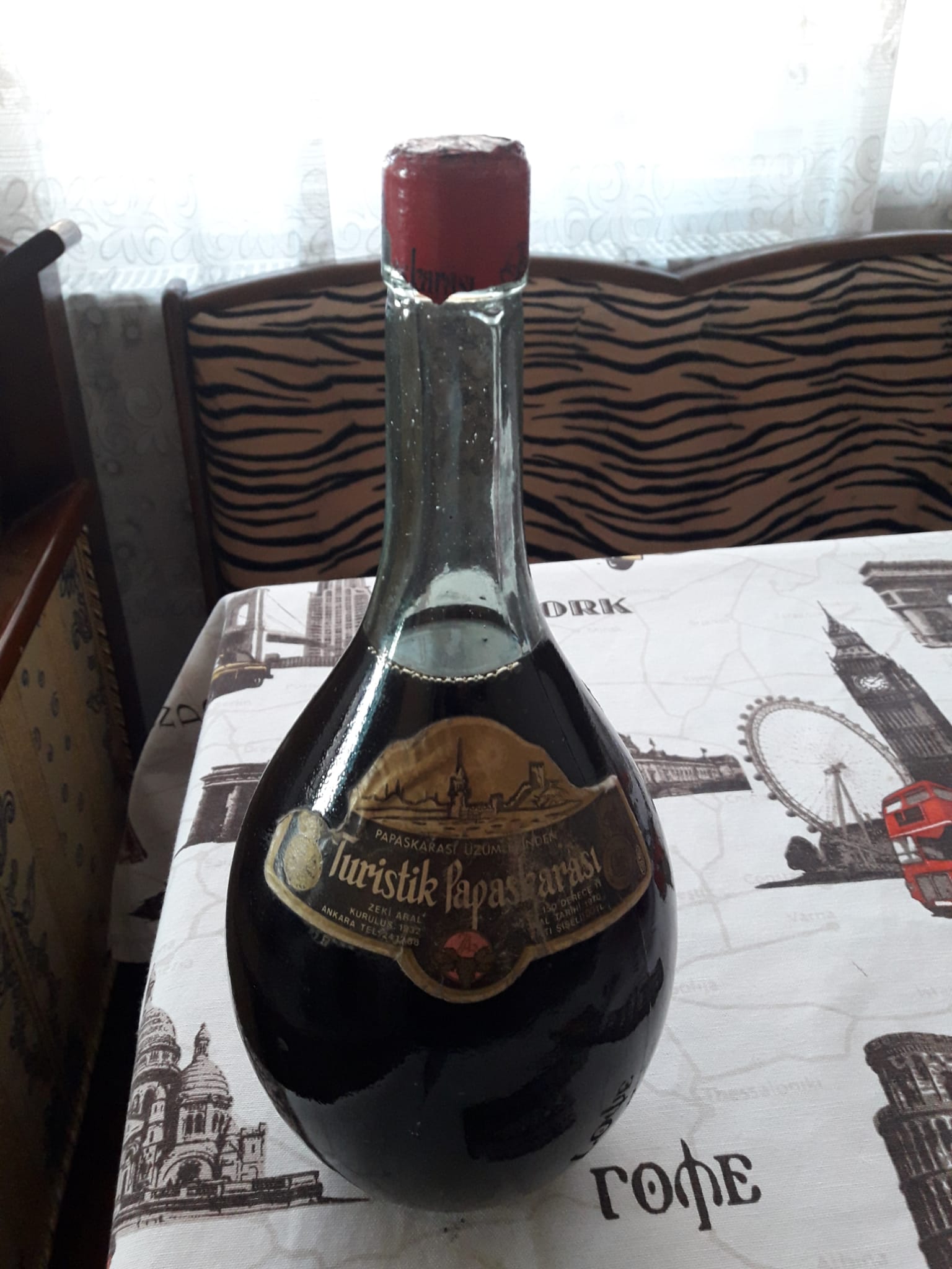 1970 yapımı papaskarası şarap