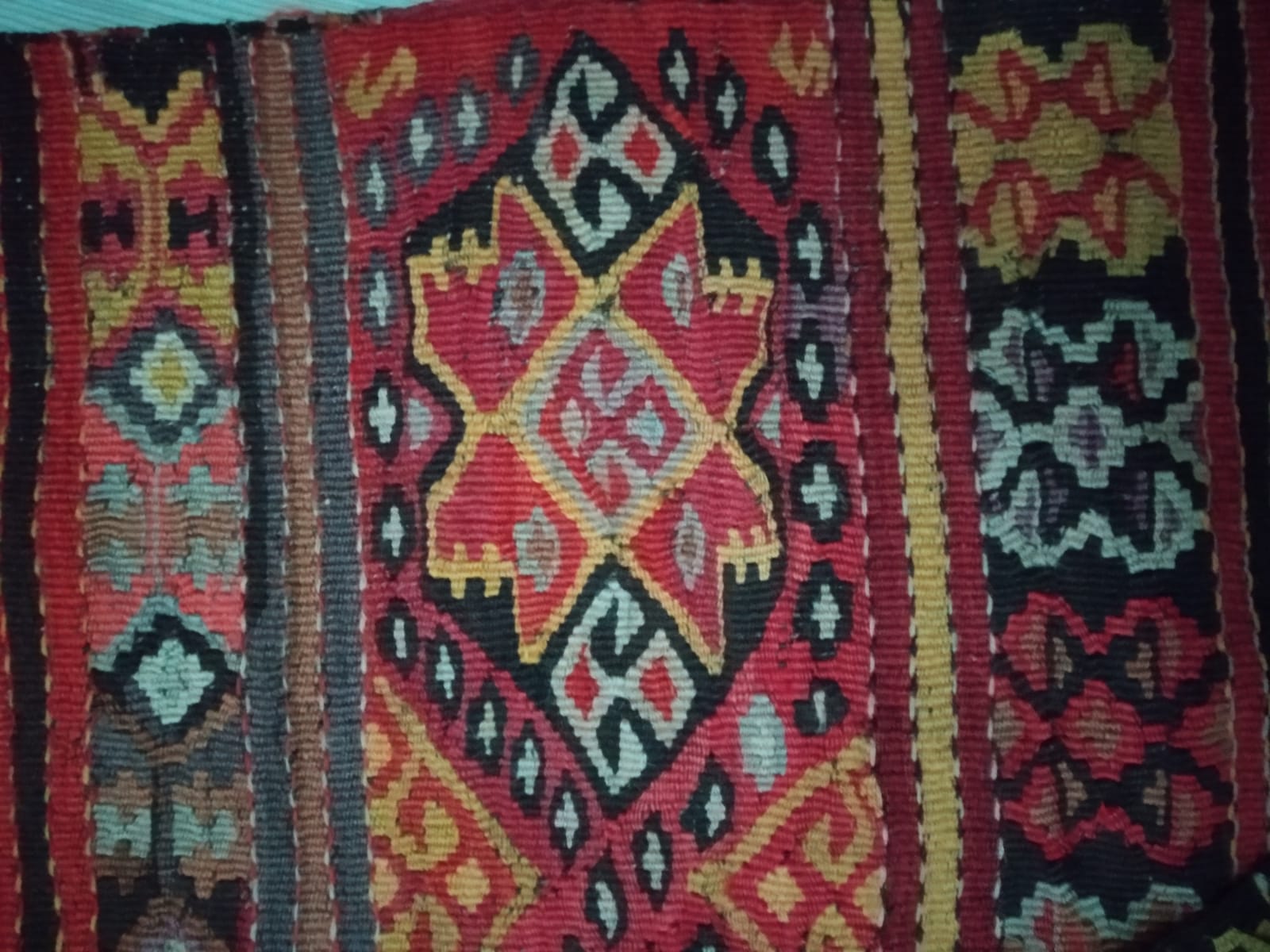 Keçi Kılından Yaklaşık 150 yıllık ikiz kilim